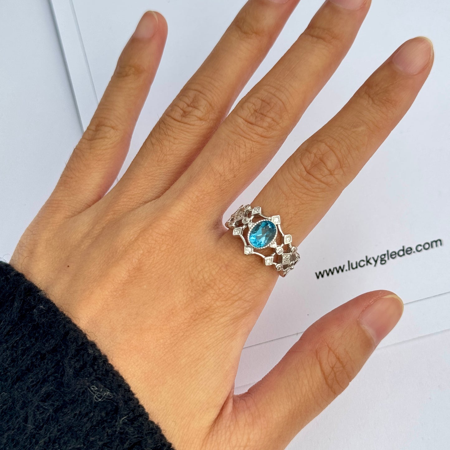 Vintage Charm Blue Topaz S925 Ring