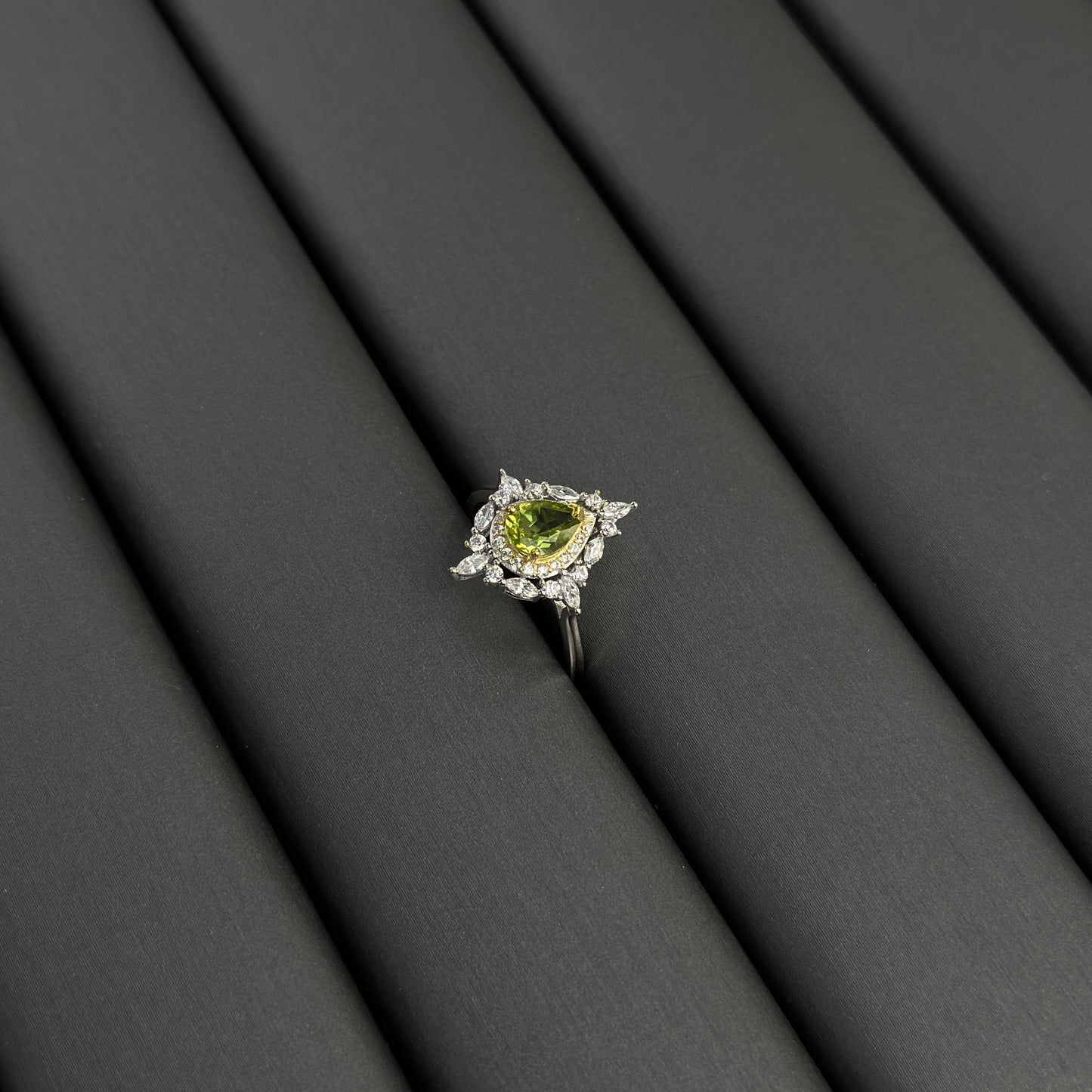 Celestial Star Peridot S925 Ring