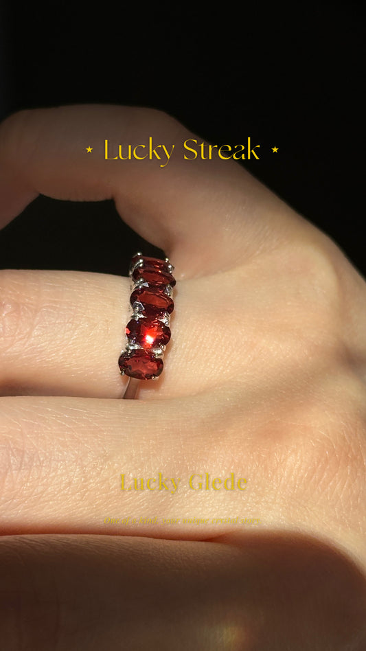 Trendsetter Garnet S925 Ring