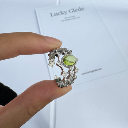 Vintage Charm Peridot S925 Ring