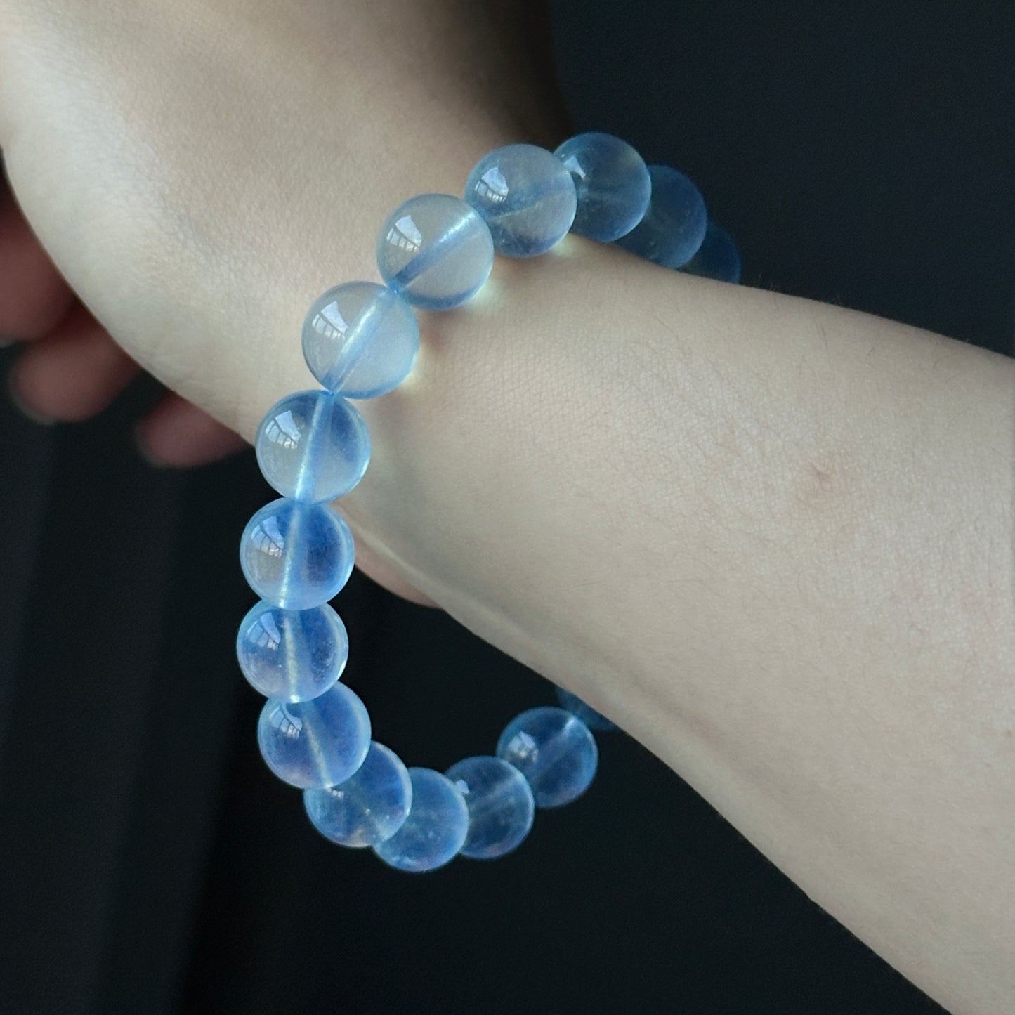 Aquamarine Bracelet: the gift of the ocean, the tranquility of the soul