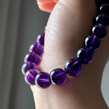 Amethyst bracelet: a symbol of wisdom and tranquility