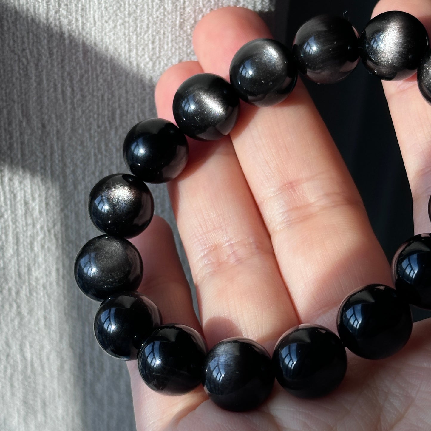 Silver Obsidian Bracelet: Energy Guardian of the Mysterious Night Sky