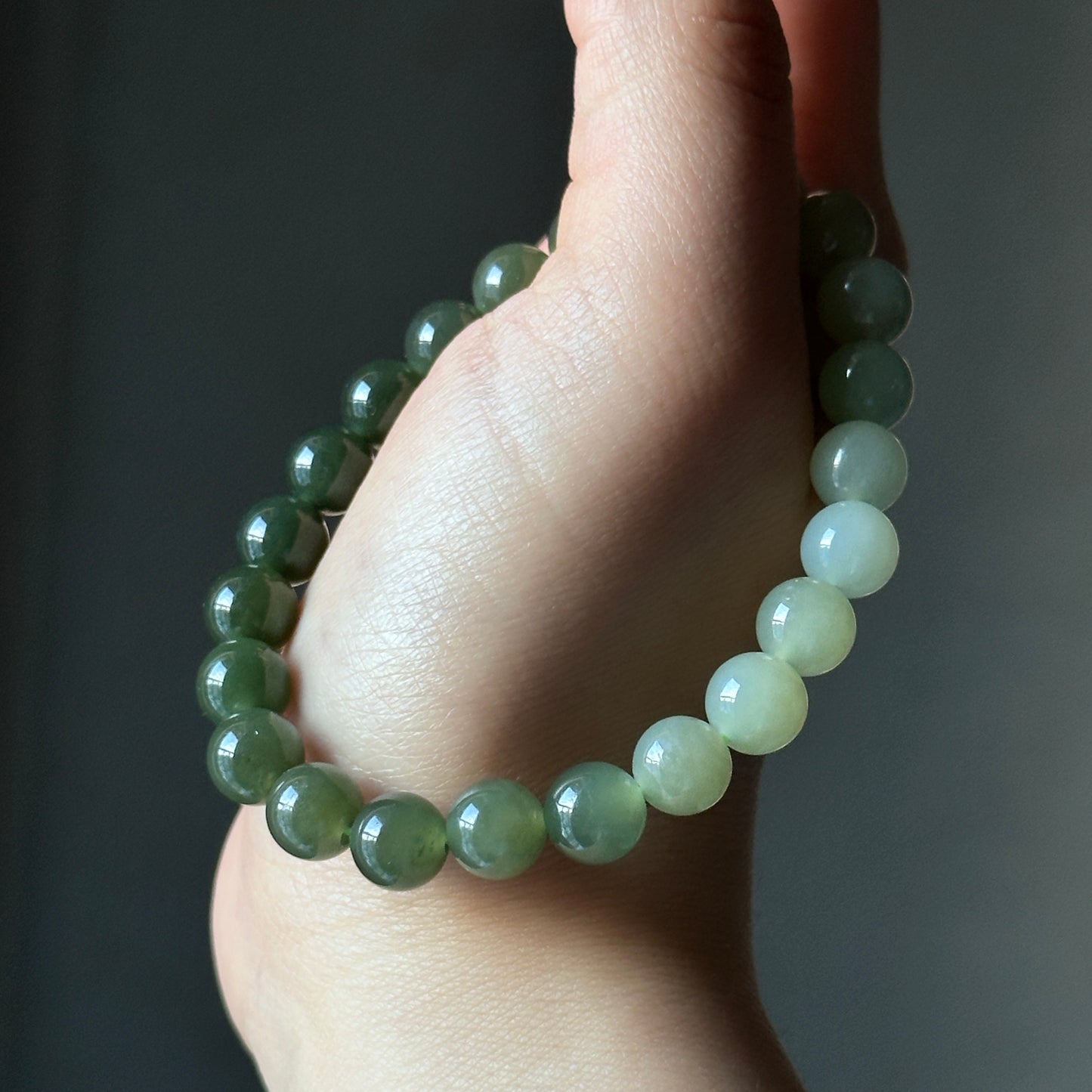 Hetian Jade Crystal Bracelet [Gradient]: A Unique Jewelry With Both Beauty And Efficacy