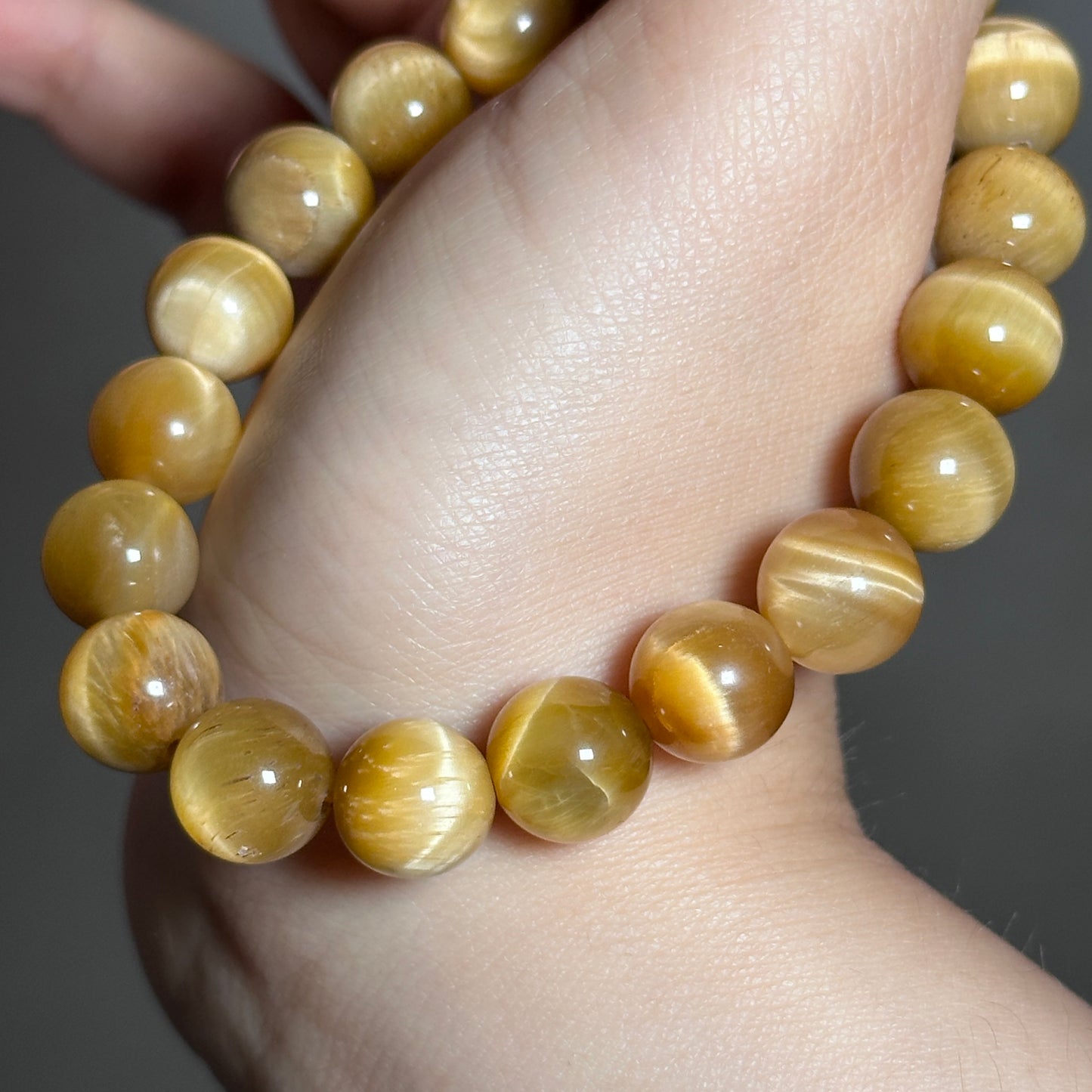 Tiger's Eye Crystal Bracelet: Your Stone of Courage