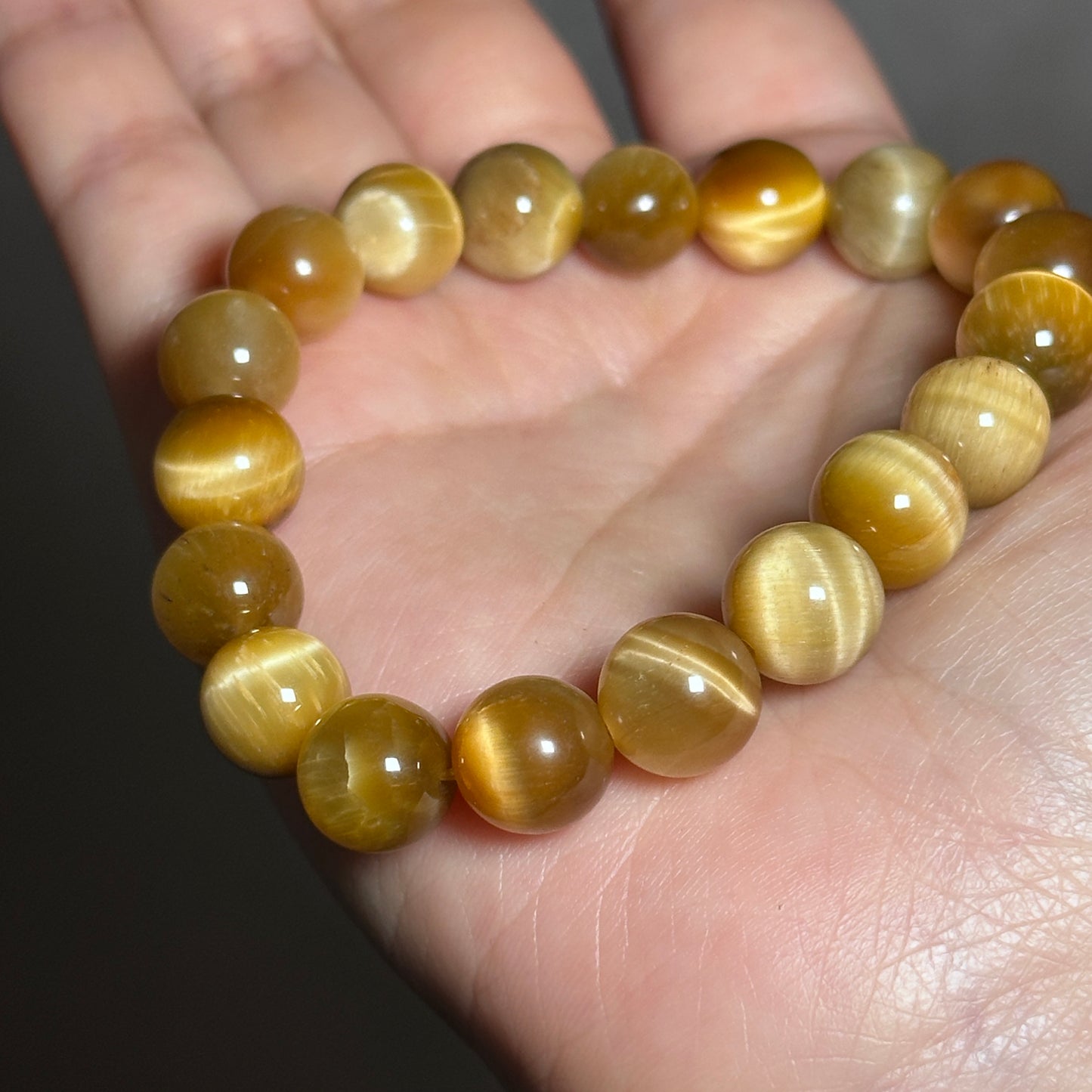 Tiger's Eye Crystal Bracelet: Your Stone of Courage